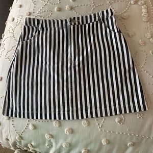 Native mini skirt, medium